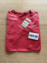 Load image into Gallery viewer, Nike miler 1.0 T-shirt in adobe
