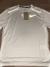 Load image into Gallery viewer, Nike miler 1.0 T-shirt in beige
