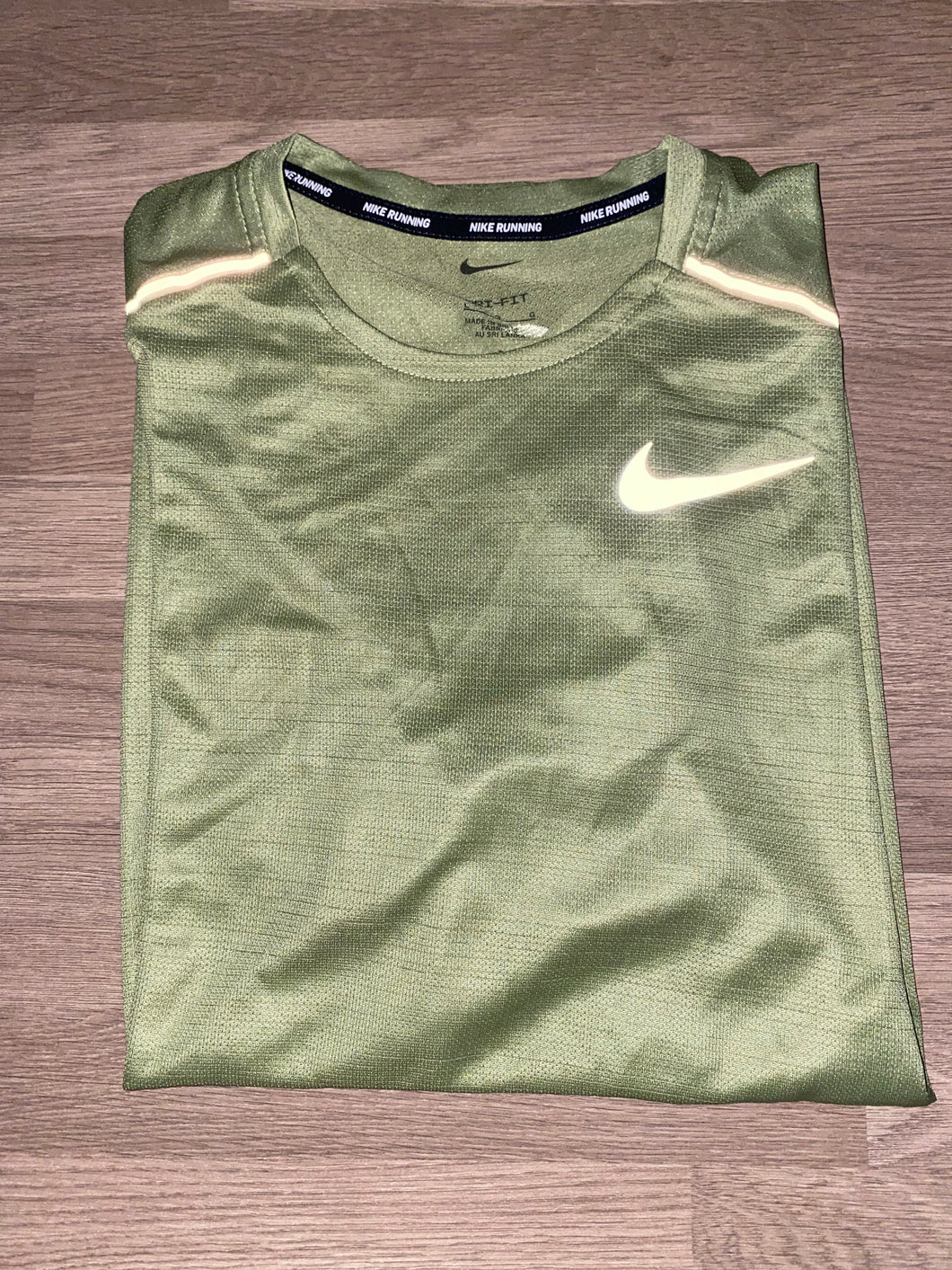 Nike miler 1.0 T-shirt in khaki