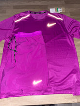 Load image into Gallery viewer, Nike miler 1.0 T-shirt in purple
